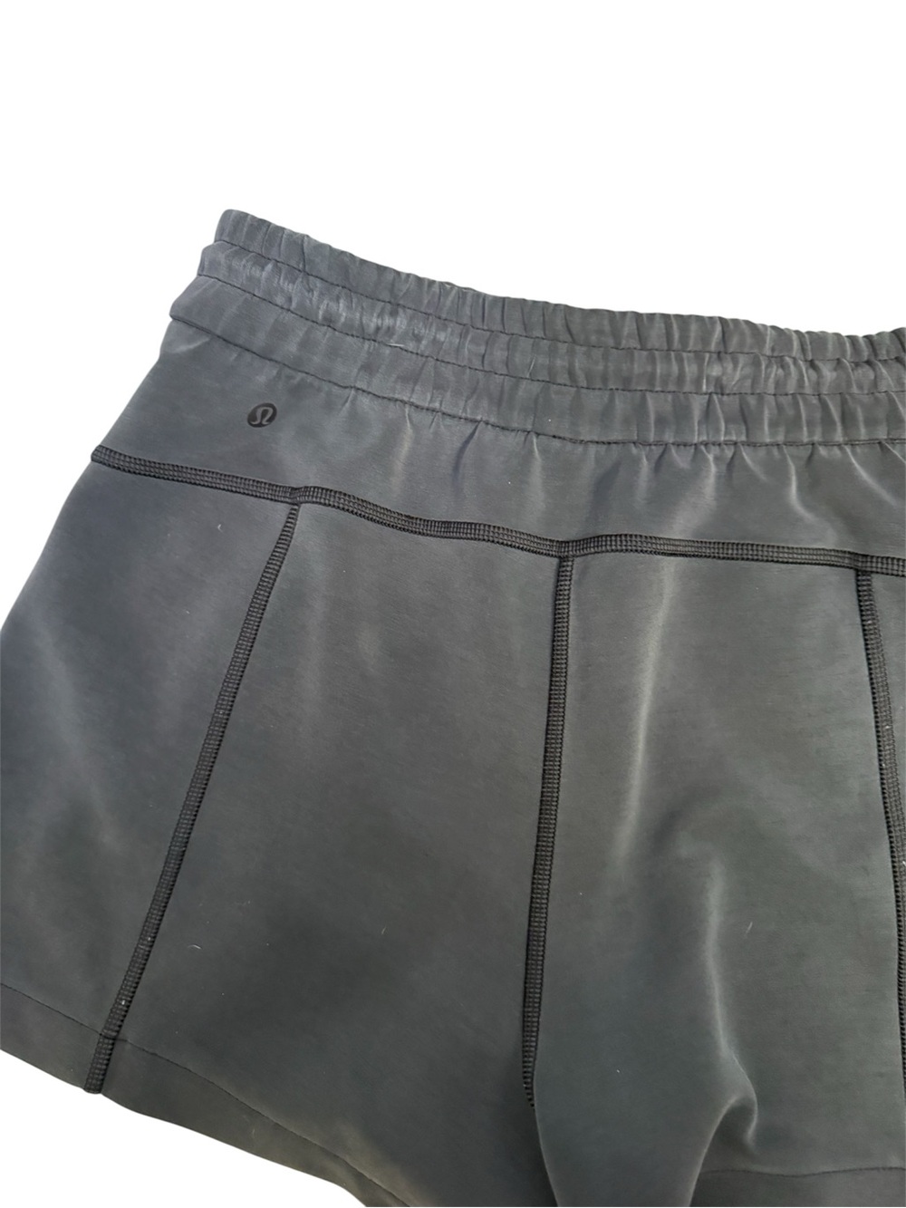 lululemon athletica Black Women’s Casual Athletic Shorts - Picture 10 of 10